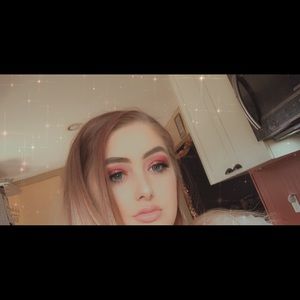 Meet your Posher, Madi